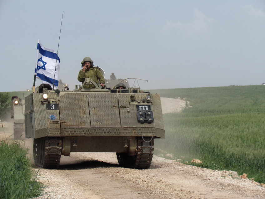 Israeli forces destroy water pipes near Jericho