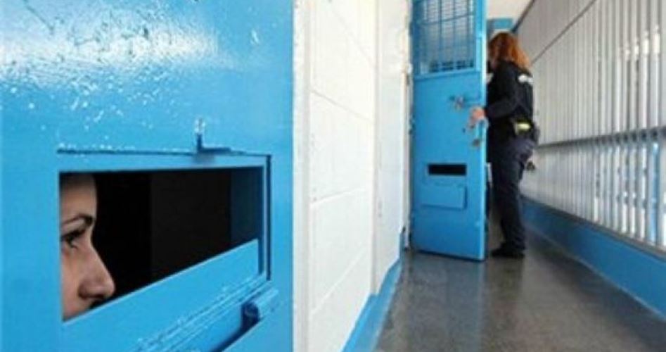 On Mothers's Day: 'Israel' arrests 17 Palestinian mothers