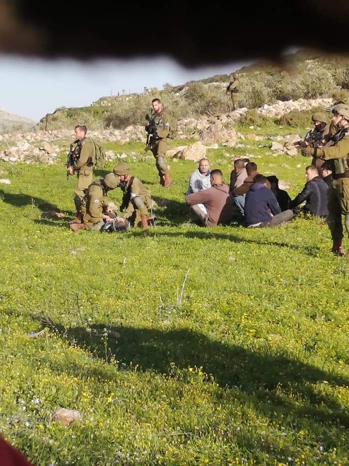 Under IOF protection... Israeli settlers storm Madma, arrest young man
