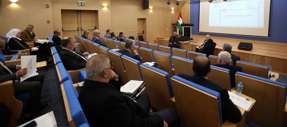 Palestinian government holds second reading of public budget amid coronavirus fears