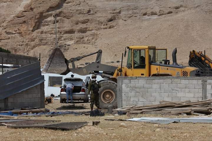 Israeli army dismantles mobile home in Jordan Valley village