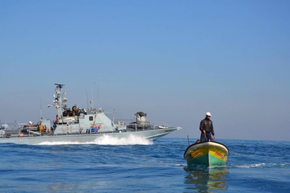 Israeli forces wound fisherman in northern Gaza