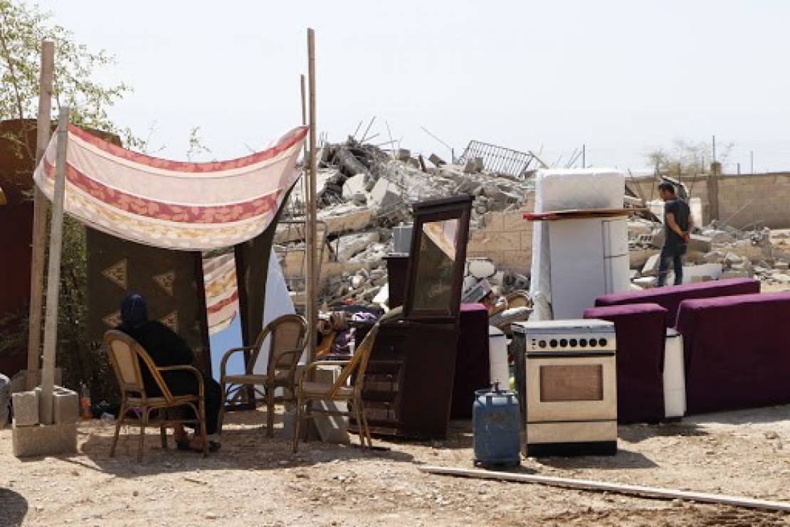 One day before Ramadan... 'Israel' displace Palestinian family in Jericho