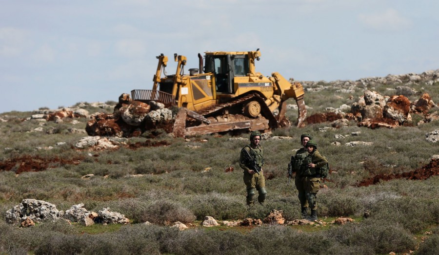'Israel' levels 15 dunums of West Bank land