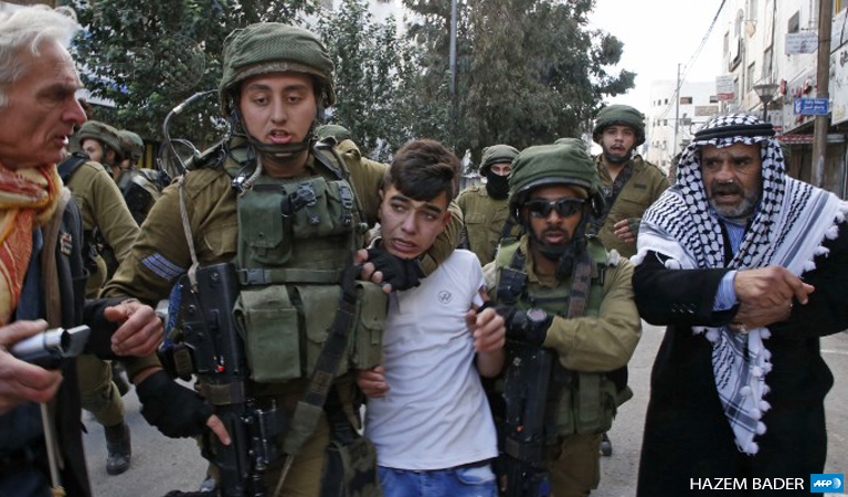 Watchdogs: 'Israel' arrested 429 Palestinians in July only