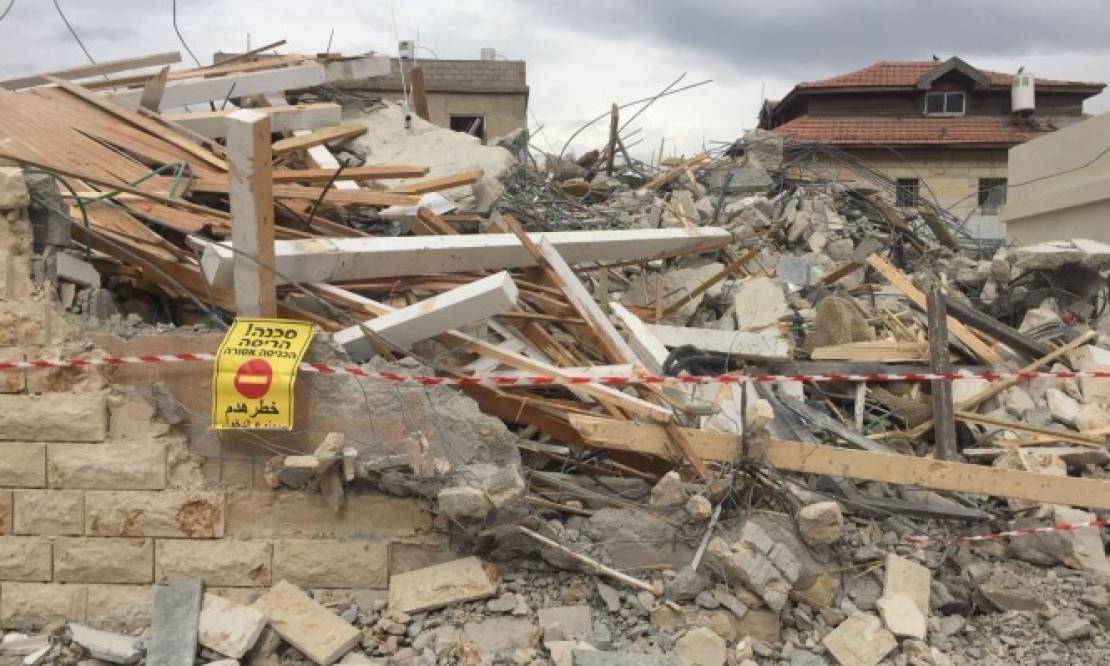 'Israel' demolishes Palestinians' houses in Lod, Jerusalem