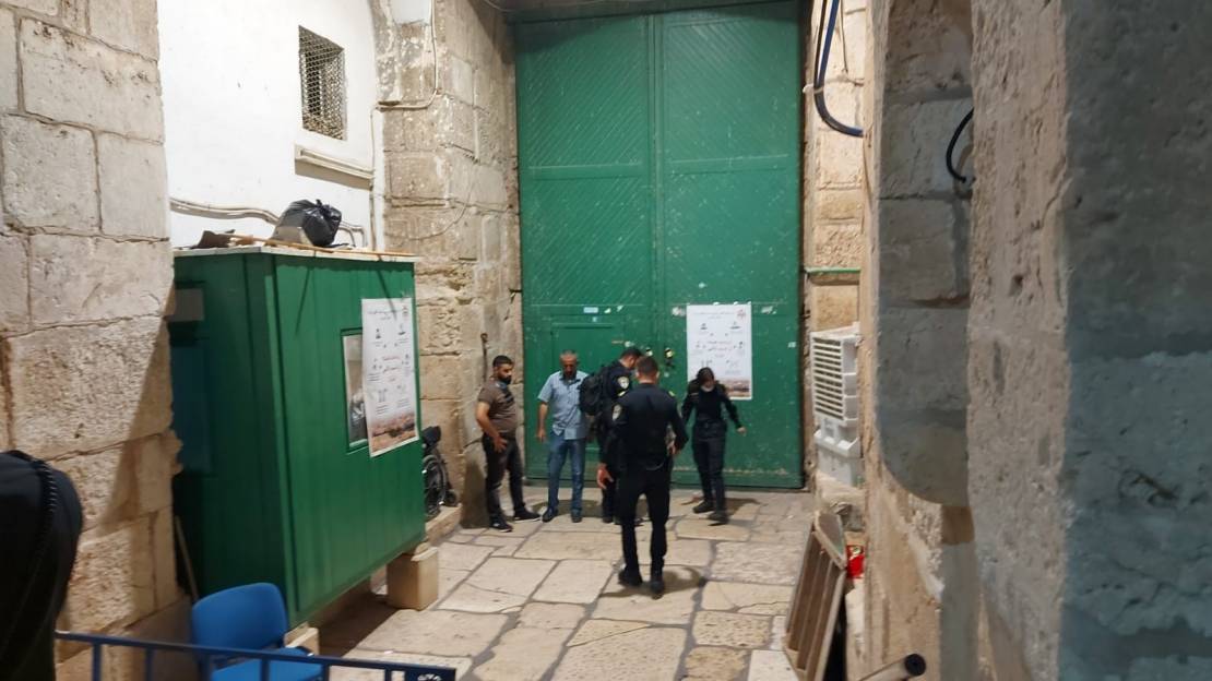 Video| Israeli forces execute Palestinian man near Hittah gate