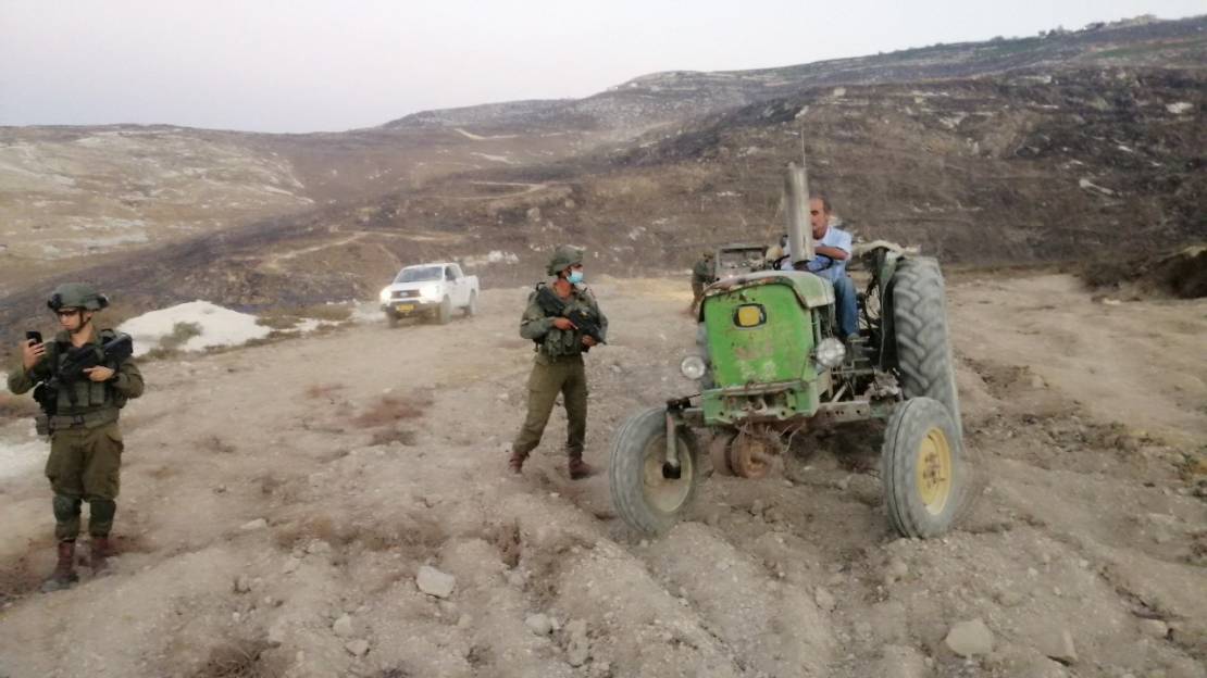 Pictures| Guards of illegal settlement attack farmers in Asira al-Qibliya