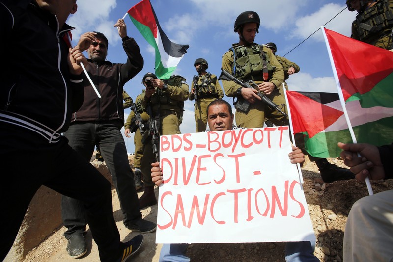 Palestinian filmmakers call on colleagues to boycott institutions that cooperate with 'Israel'