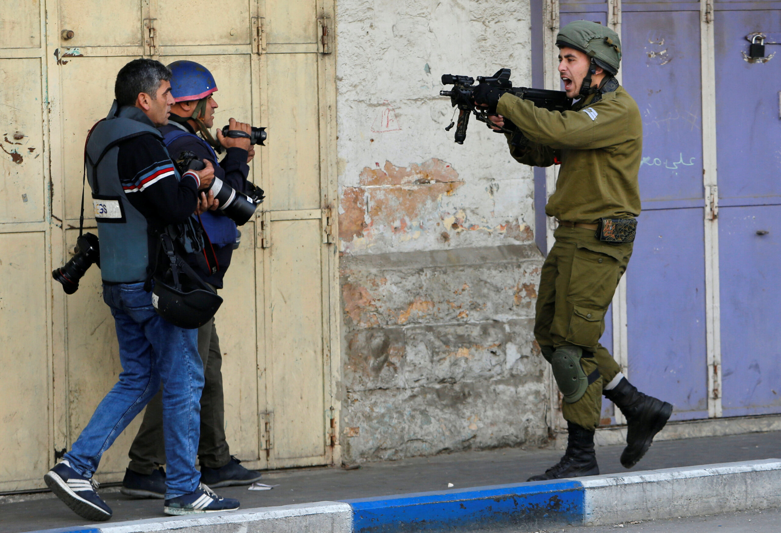 Watchdog: 31 Israeli assaults against Palestinian journalists in September