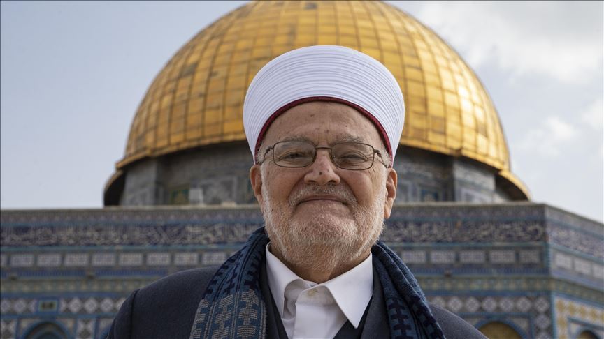 'Israel' releases preacher of Al-Aqsa Mosque after arresting him