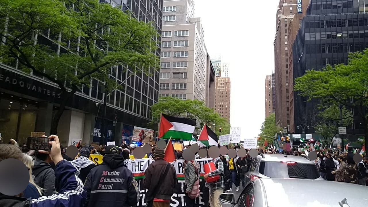 Large NYC demonstration in solidarity with Palestine