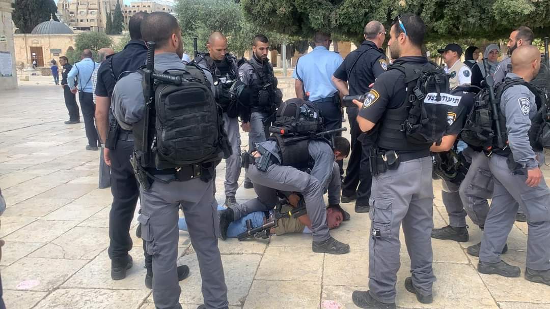 Israeli settlers and forces storm Al-Aqsa Mosque, attack worshipers