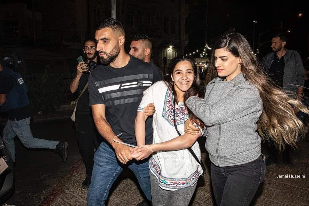 'Israel' carries out arrest campaign in Jerusalem, West Bank