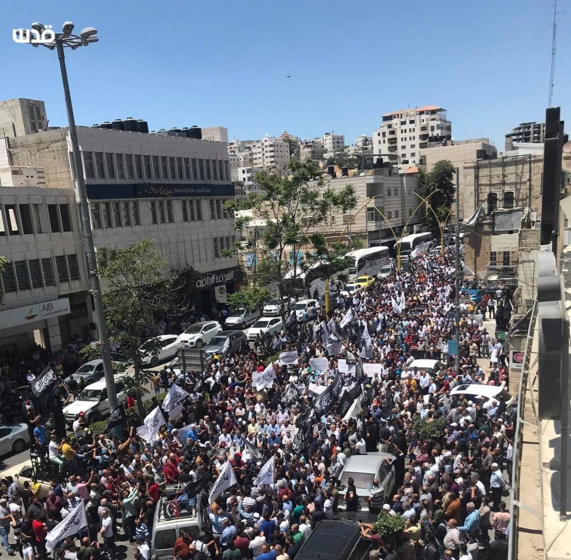 Mass West Bank demonstrations against PA's assassination of critic
