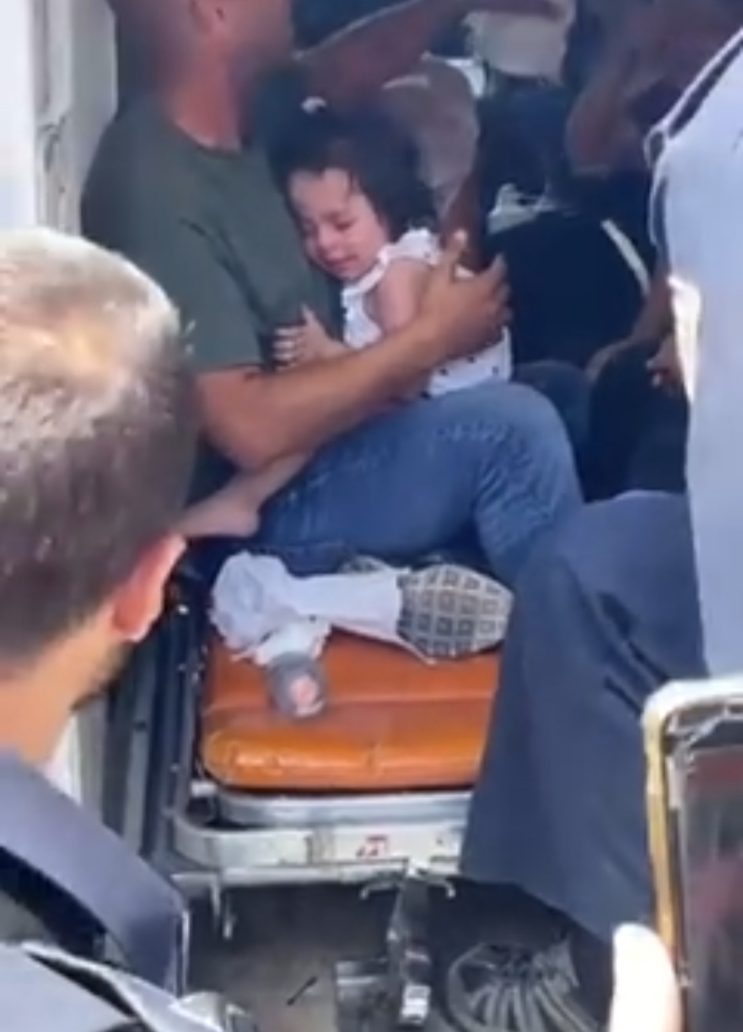 Israeli settler assaults two Palestinian children in occupied Jerusalem