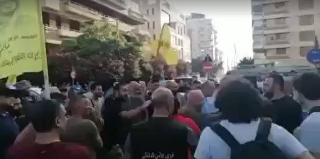 Fatah members in Lebanon attack protesters against Nizar Banat killing