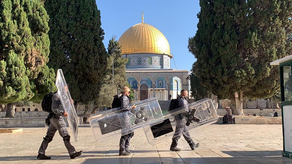 Israeli forces assault, detain Palestinians in Al-Aqsa while allowing settler raids