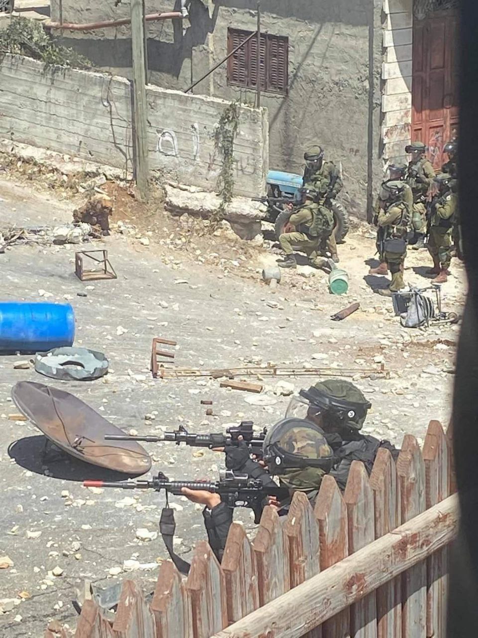 Breaking| Israeli forces injure at least 20 Palestinians in Hebron