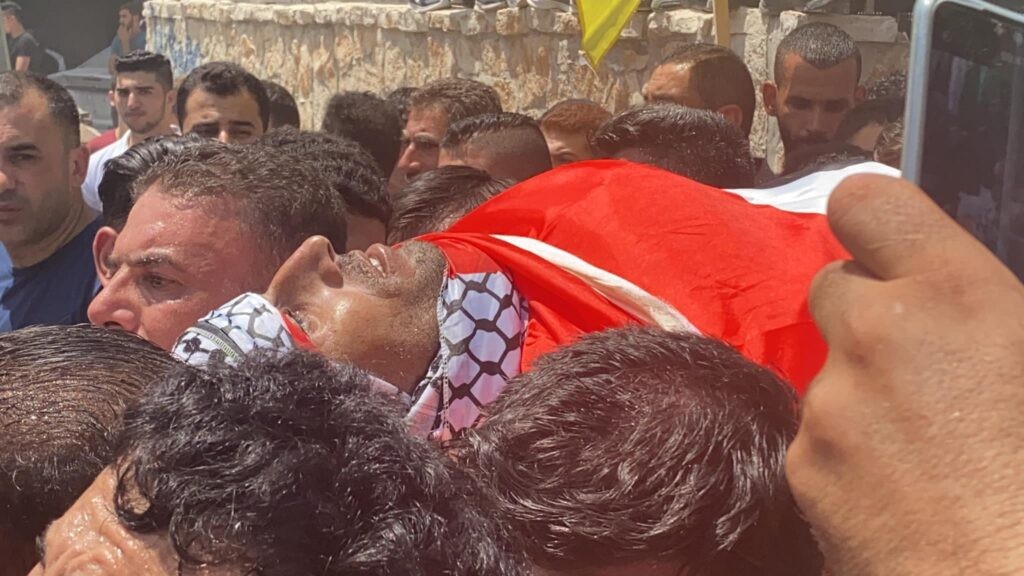 Hundreds participate in funeral of 'Beita's water carrier'