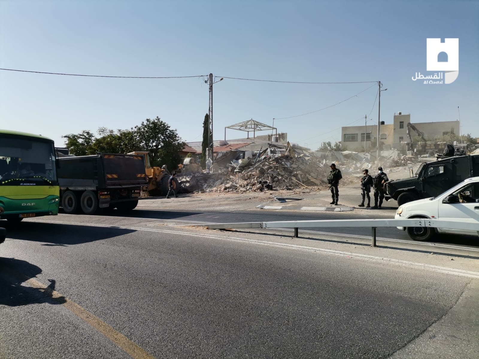 Israeli forces demolish Palestinian stores in occupied Jerusalem