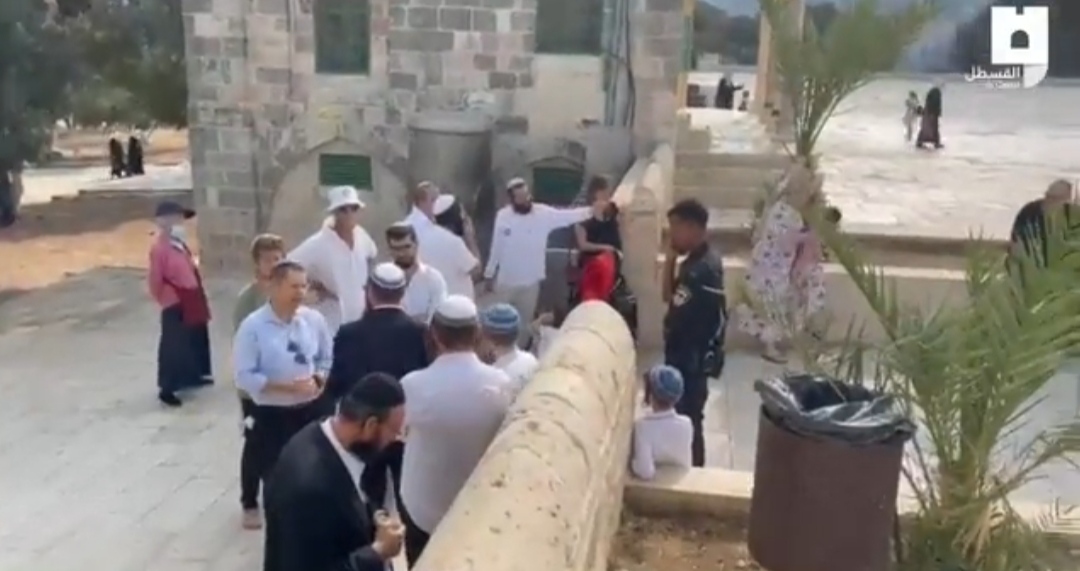 Over 80 Israeli settlers break into Al-Aqsa Mosque in Jerusalem