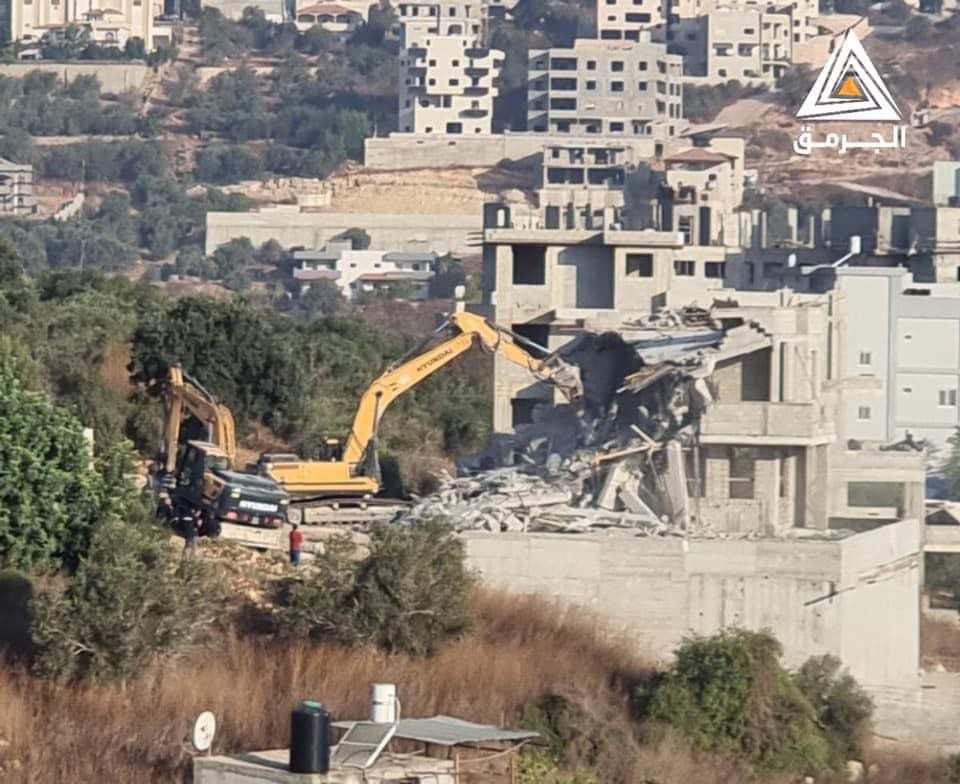 Video| Israeli forces demolish Palestinian houses in Umm al-Fahm