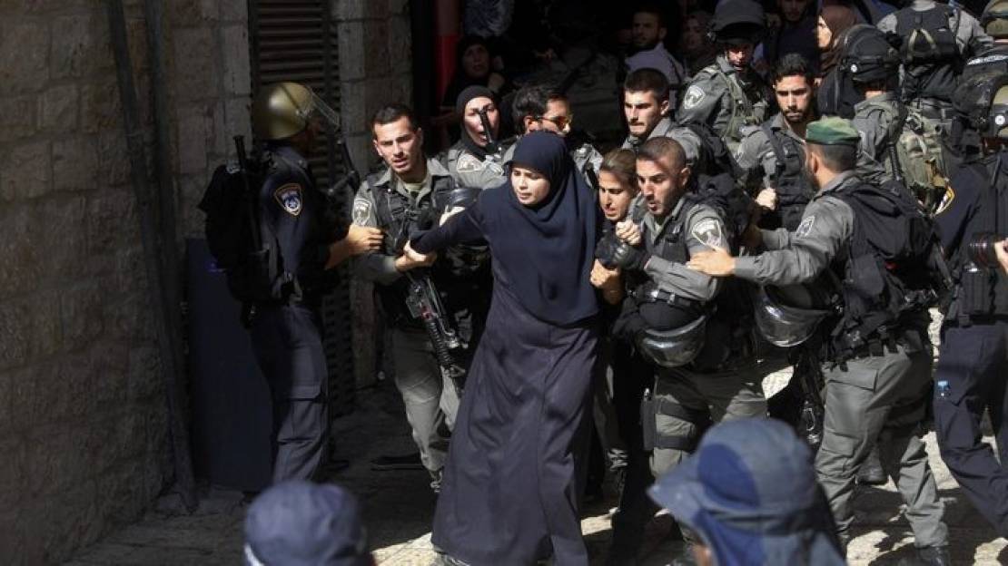 Watchdog: 'Israel' arrested 130 women in 2021 so far