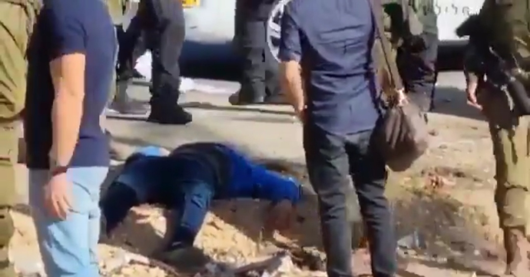 Breaking| Israeli forces shoot, critically injure Palestinian man in Bethlehem