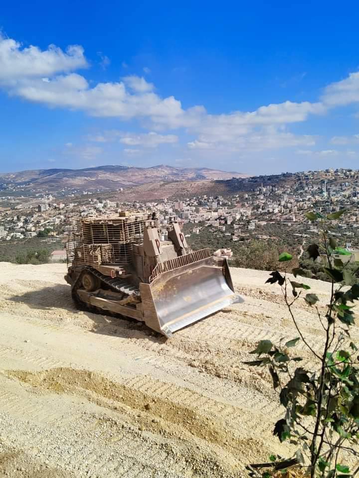 Pictures| Israeli forces destroy roads leading to Jabal Sabih in Beita