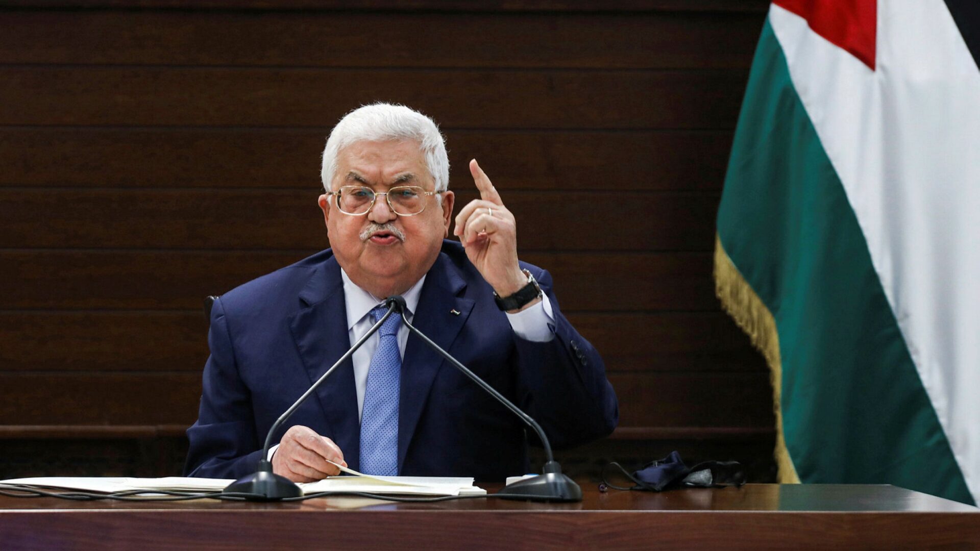 Abbas trying to block Israel-Hamas prisoner deal, says report