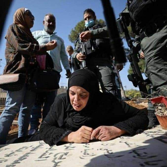 For 2nd day in row, Israeli forces demolish, sabotage Al-Yusufiya Cemetery in Jerusalem
