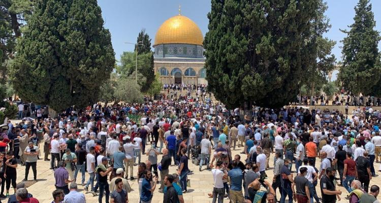 Calls for crowd following Israeli decision allowing settlers' prayers at Al Aqsa mosque