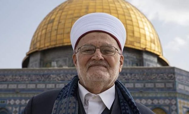 After raiding his home, 'Israel' summons former grand mufti of Palestine for interrogation