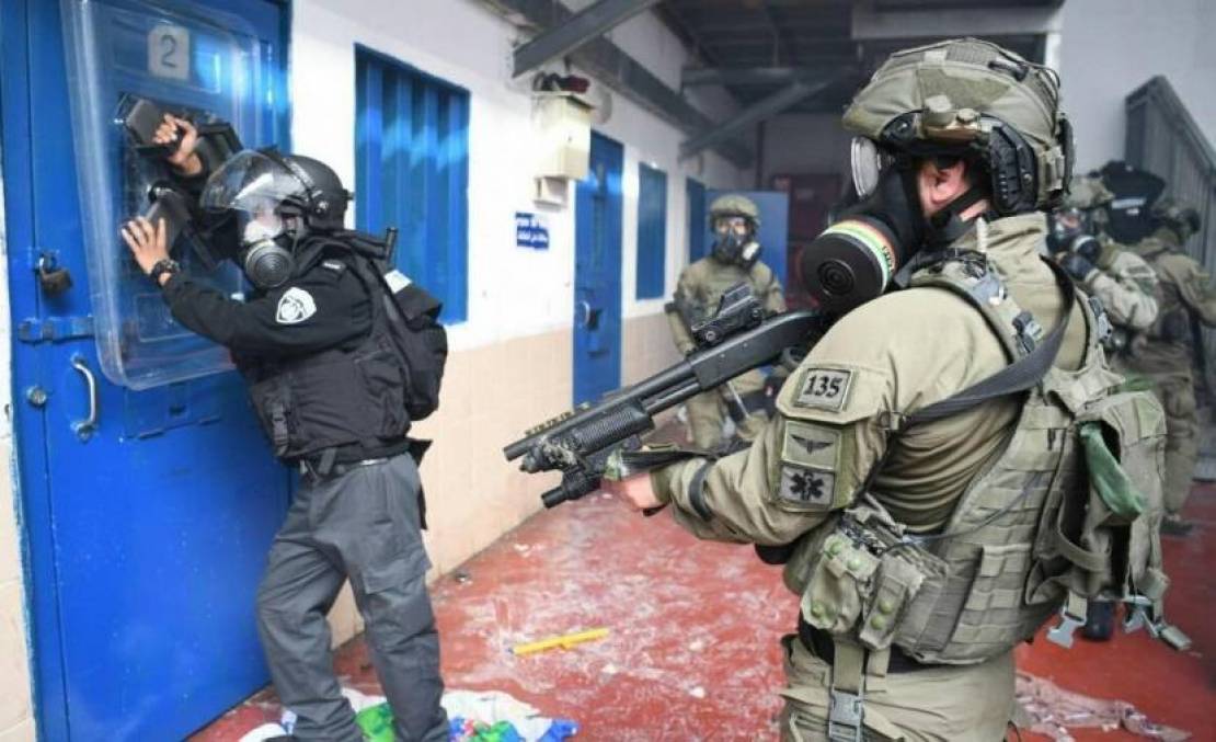 Detainees: Nafha stabbing attack is only initial response to IPS assaults against female detainees