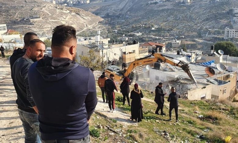 To be demolished, Jerusalemite family empties house of contents at order of Israeli municipality