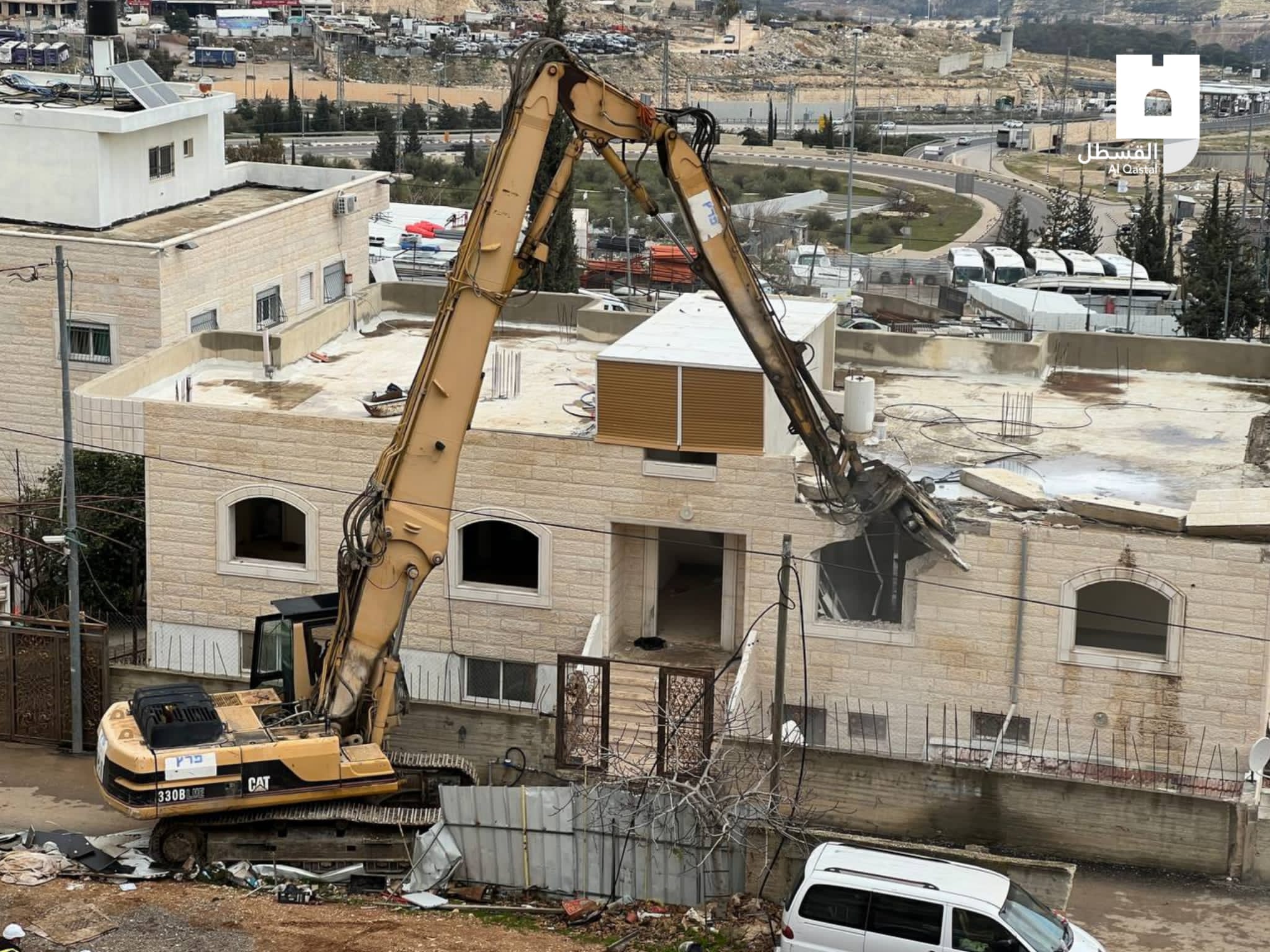 Breaking| Israeli forces start demolishing Jerusalemite family home in Al-Tur neighborhood