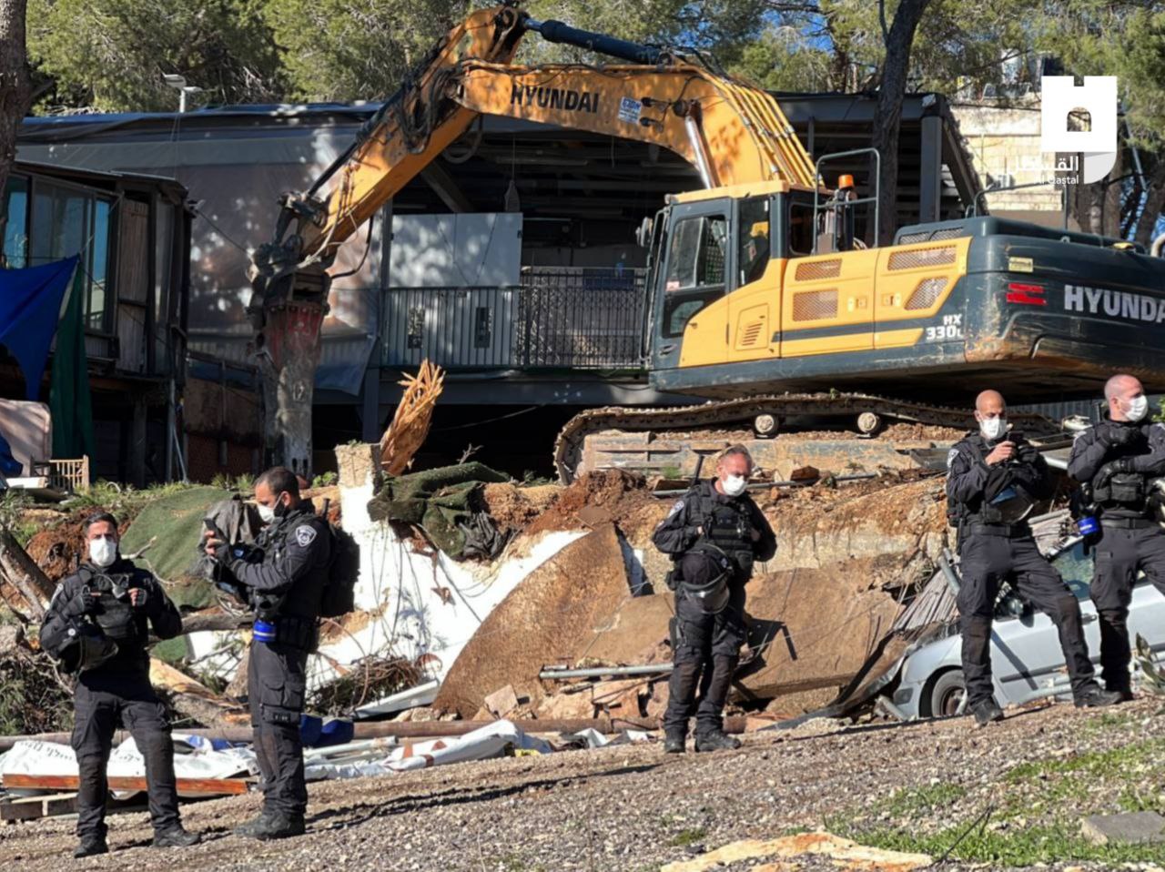 Netherlands calls on 'Israel' to stop forced displacement of Palestinian family from house in Sheikh Jarrah