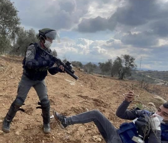 ‘Israel’ committed 46 violations against Palestinian journalists in January