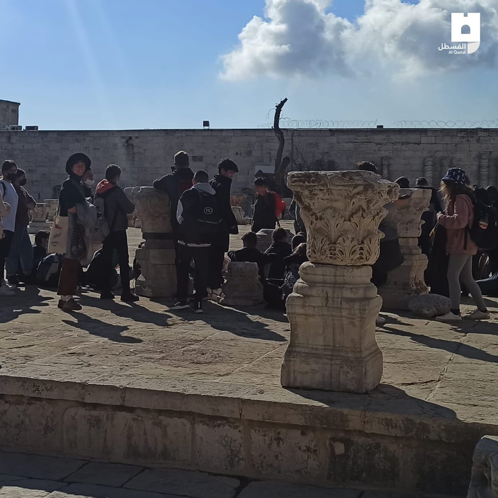Including Jewish students, Israeli settlers break into Al-Aqsa in occupied Jerusalem