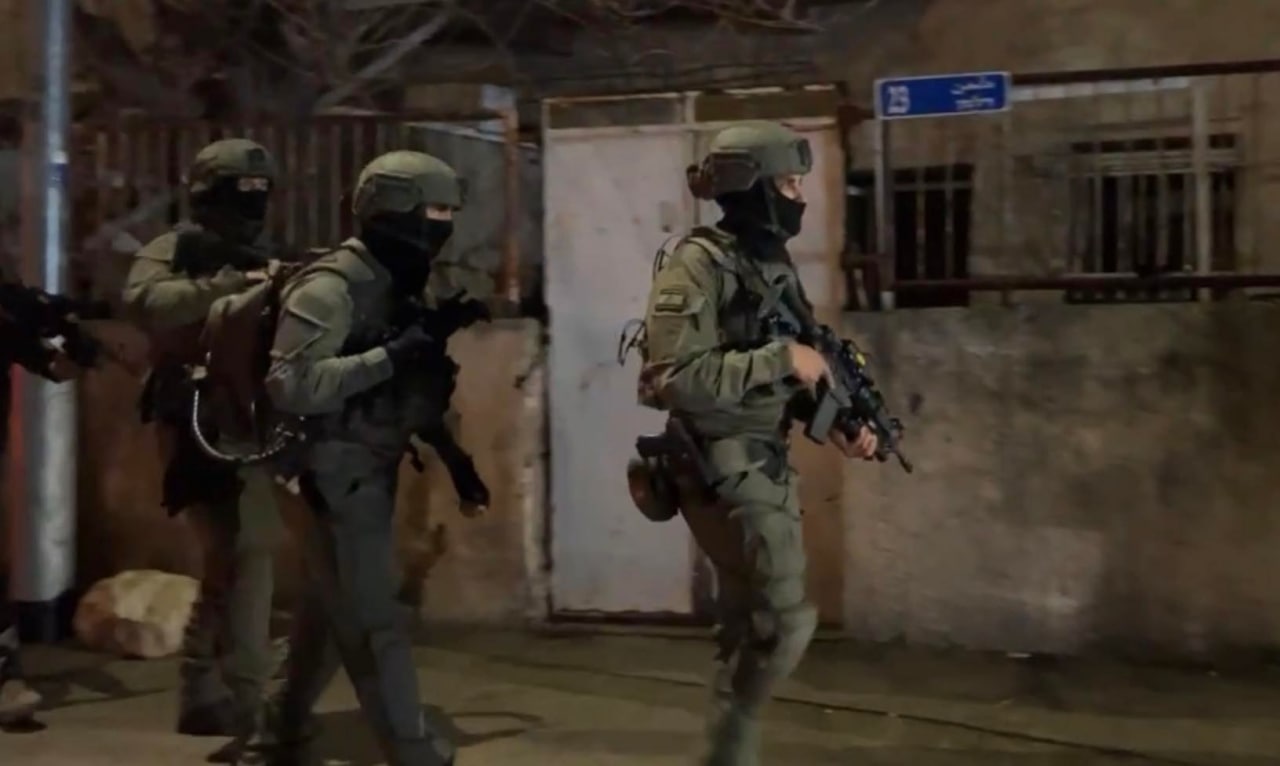 Israeli settlers, forces continue aggressive attacks in Jerusalem’s Sheikh Jarrah