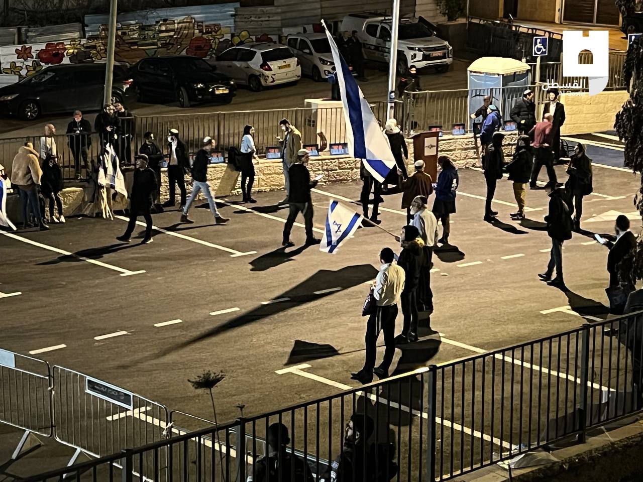 Ahead of settlers’ march, Israeli forces close entrances of Jerusalem’s Sheikh Jarrah