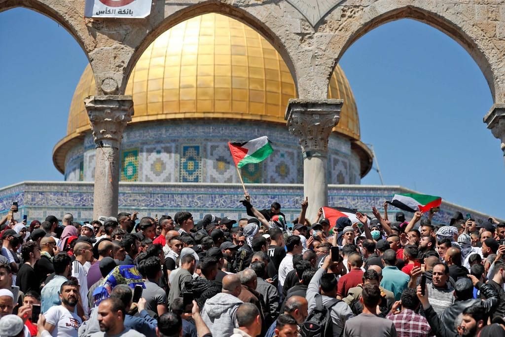 Despite Israel’s morning attack, 60,000 Palestinians perform Friday prayer at Al-Aqsa