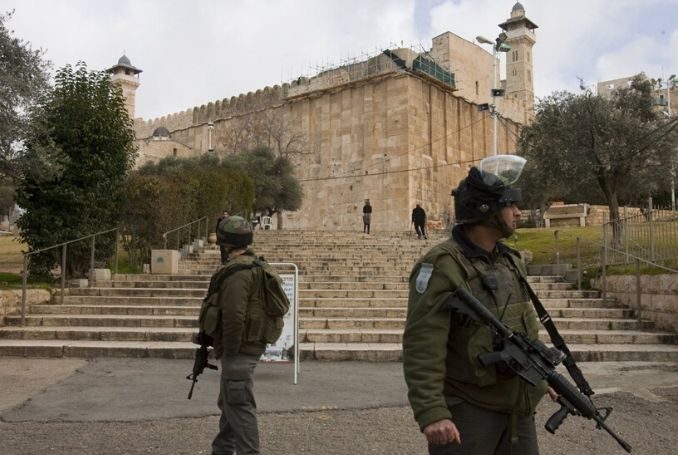 ‘Israel’ closes Ibrahimi Mosque in Hebron to Muslim worshipers
