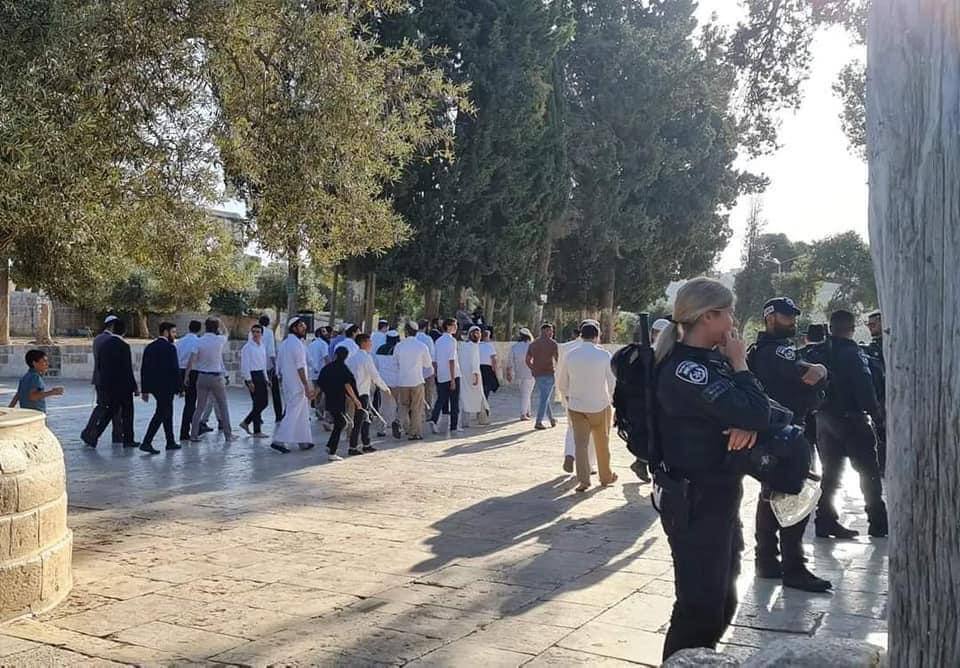 Guarded by Israeli forces, over 500 colonial settlers break into Jeruslaem’s Al-Aqsa Mosque
