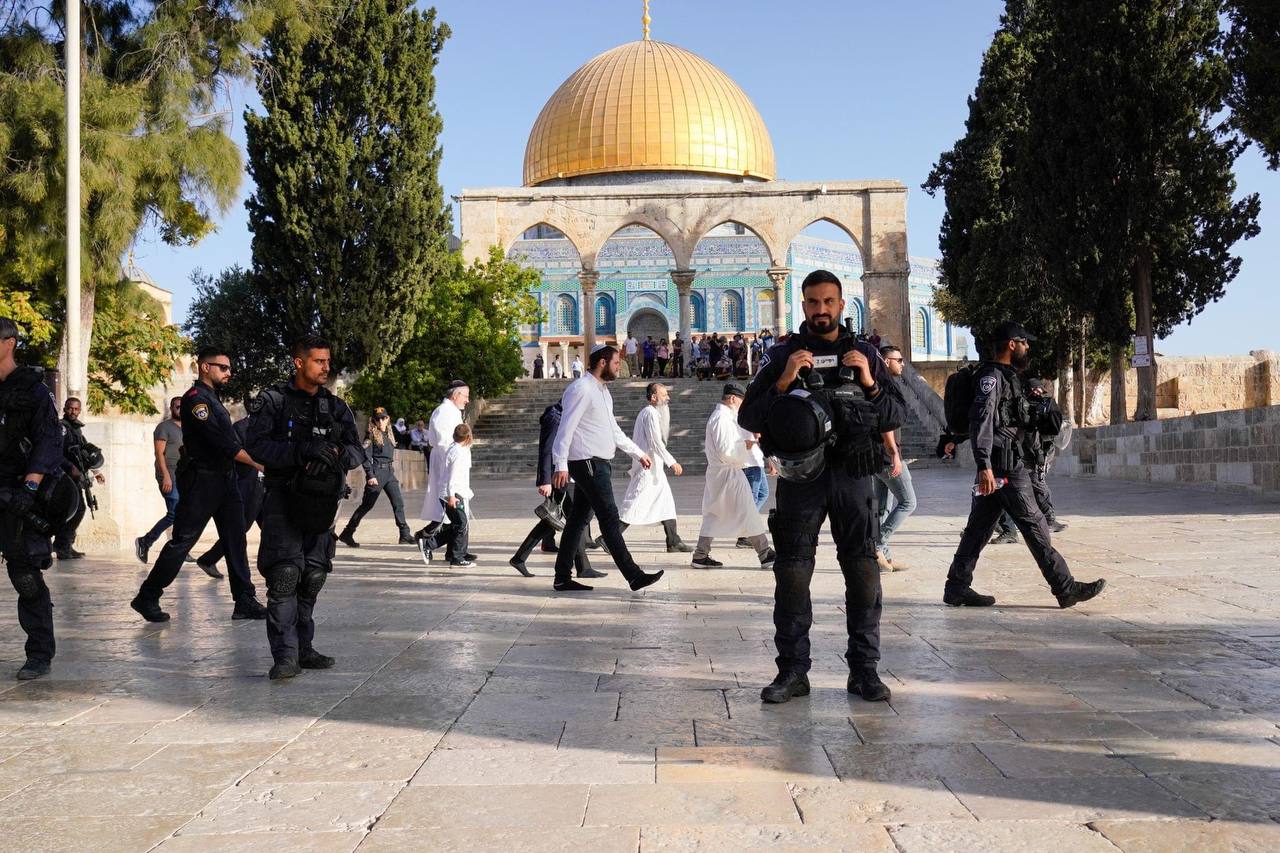 For 2nd day in row, colonial Israeli settlers break into Jerusalem’s Al-Aqsa Mosque