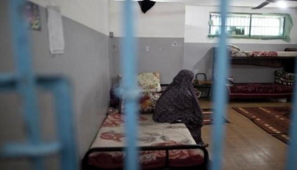 Palestinian female detainee in Israeli prisons suffers medical negligence, says PPS