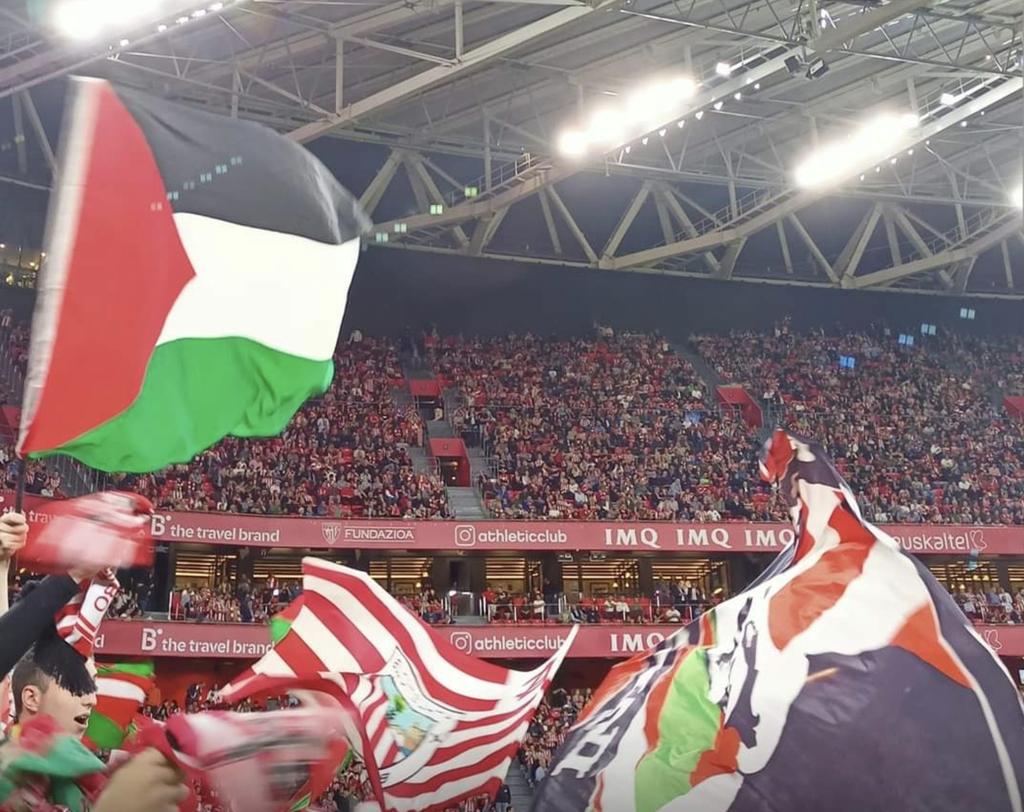 VIDEO: Fans of Athletic Bilbao football team shows support for Palestine