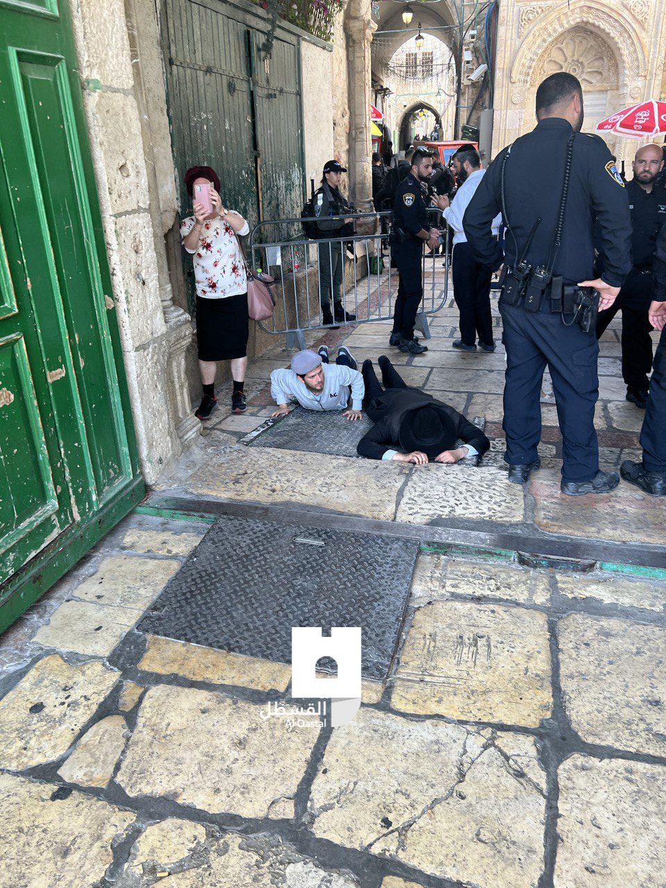 PICTURES: 195 colonial Israeli settlers break into Jerusalem’s Al-Aqsa Mosque