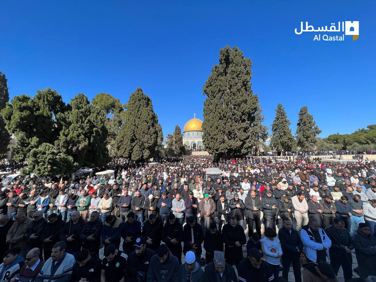IN PICTURES: 75,000 Palestinians attend Friday prayers at Jerusalem’s Al-Aqsa Mosque
